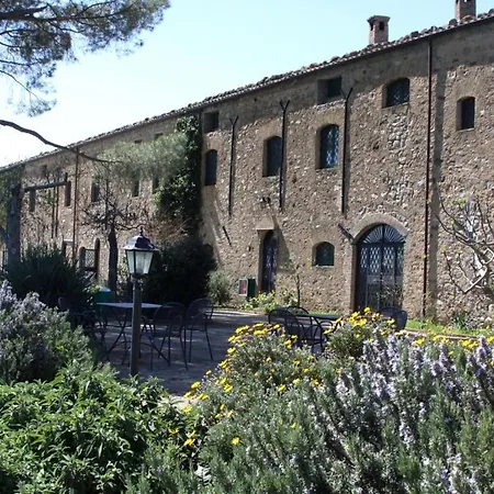 Sleeps 4 With Pool