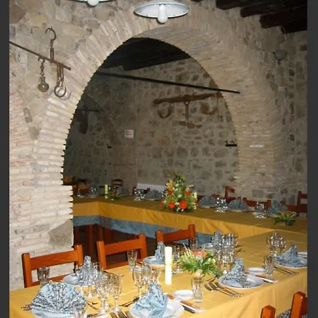 Sleeps 4 With Pool Appartamento