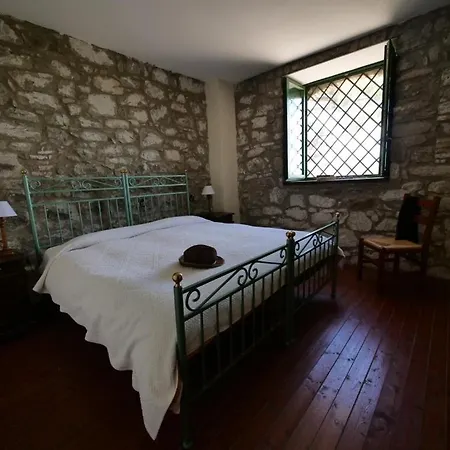 Appartamento Sleeps 4 With Pool Castellana Sicula